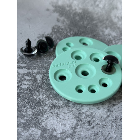 Plokštelė saugioms akims užspausti