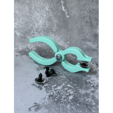 Spaudiklis saugioms akims