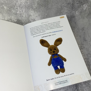 Nėrimo rinkinys „Zuikis stačiaausis“ – rankų darbo kūryba